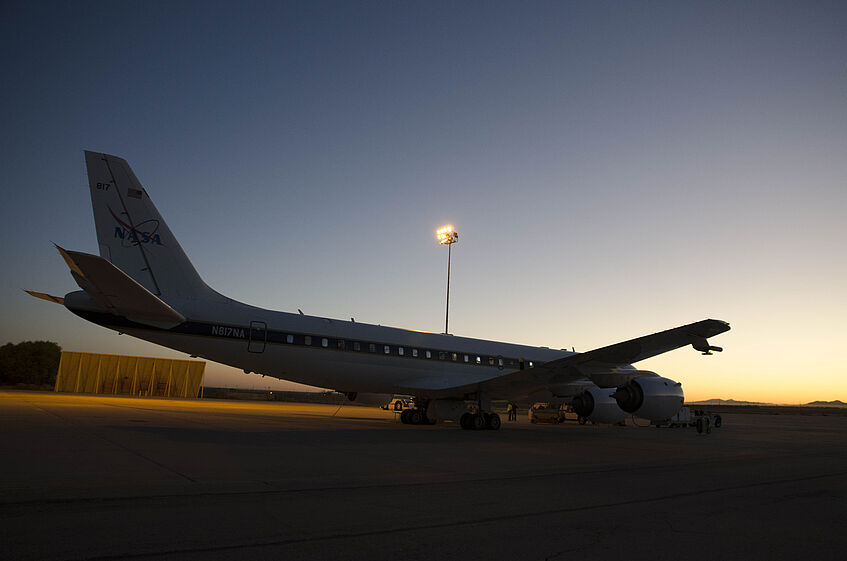 DC-8 early in the morning.