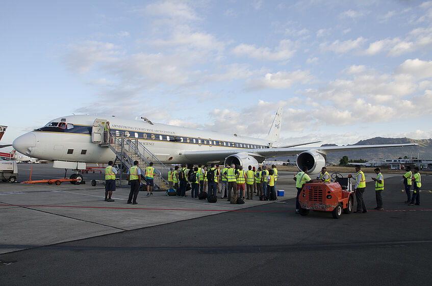 Crew Briefing in front of the DC-8 in Fiji.