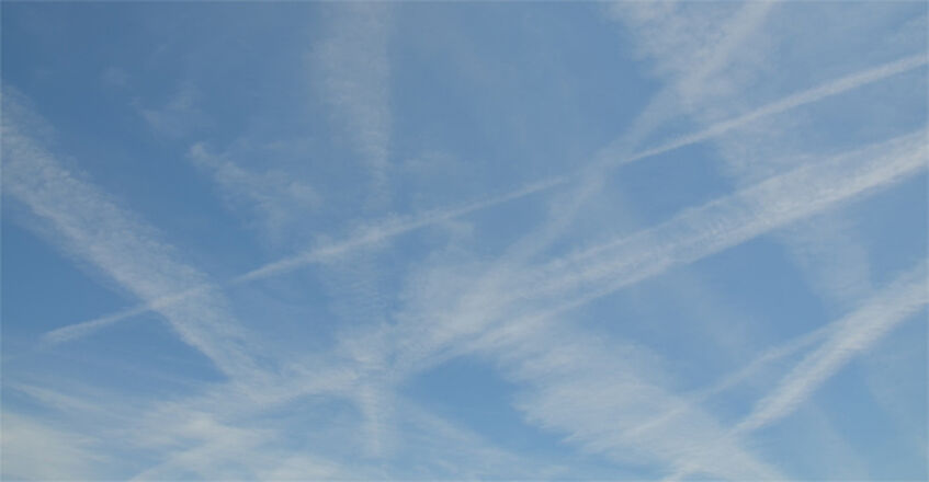 Cirrus clouds out of contrails